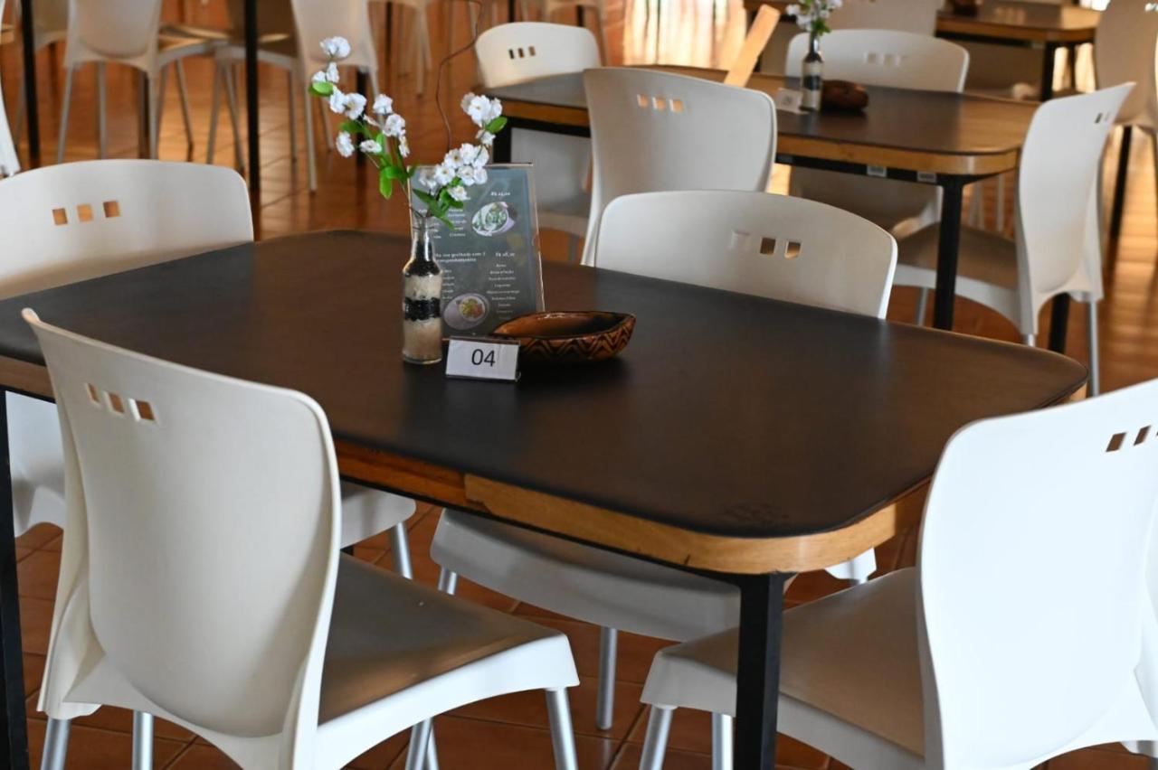 Sesi Hotel Aruana